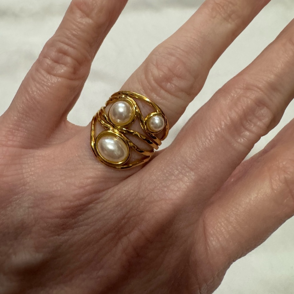 Gold-Tone Pearl Cluster Ring - Elegant Women’s Statement Jewelry